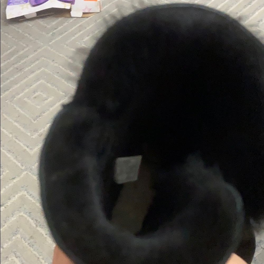 Ugg boots - Picture 7 of 9